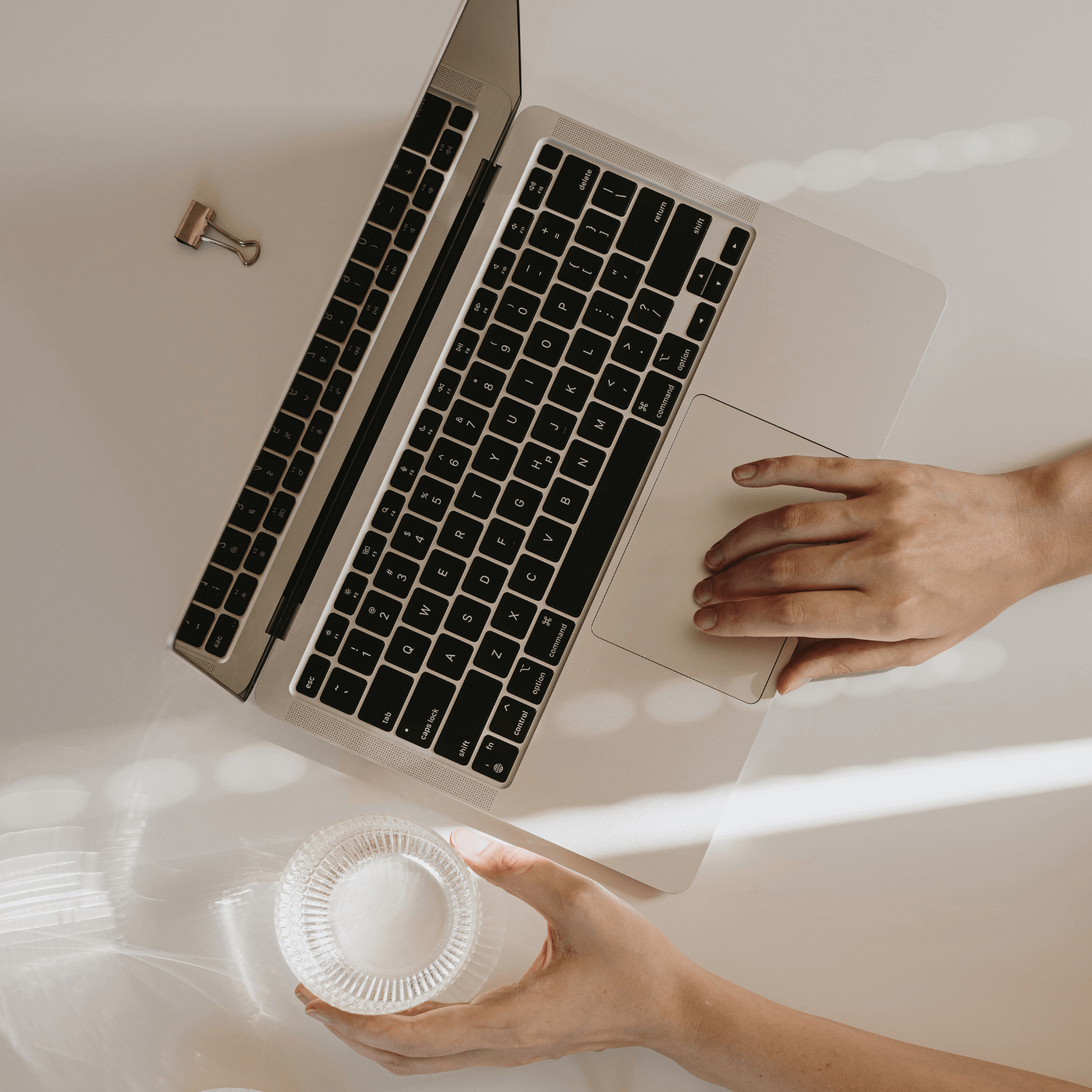 wsparci eonline social media